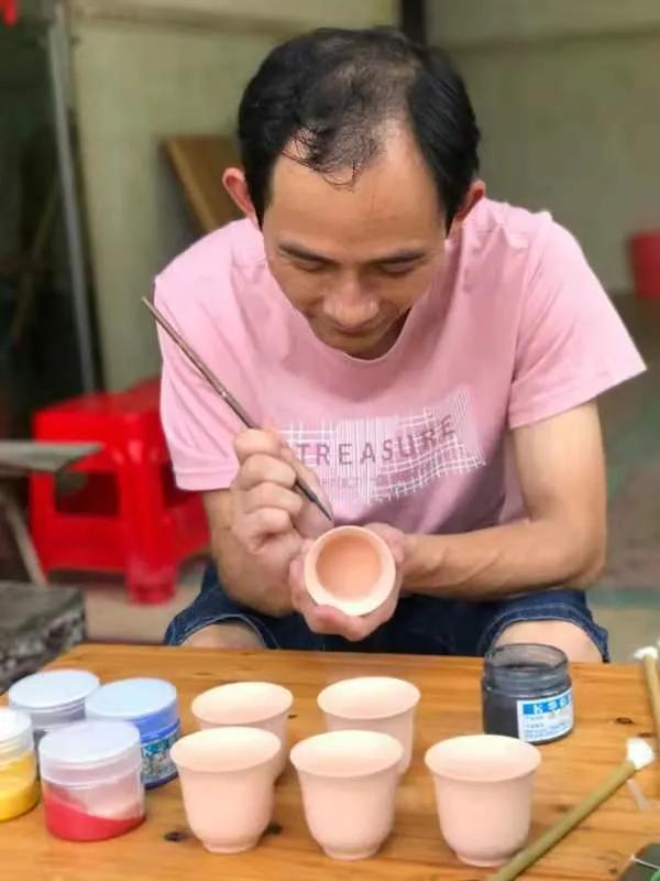 工作中的马老师.jpg